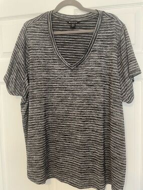 Athleta Gray and Black Marled V-Neck Tee